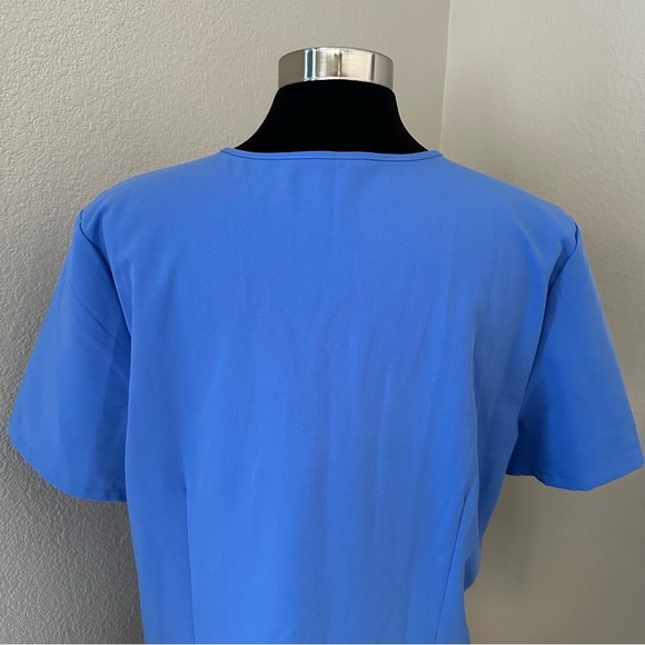 FIGS Capri Blue Casma-Three Pocket Scrub Top Size XL PO1203 - Picture 9 of 14
